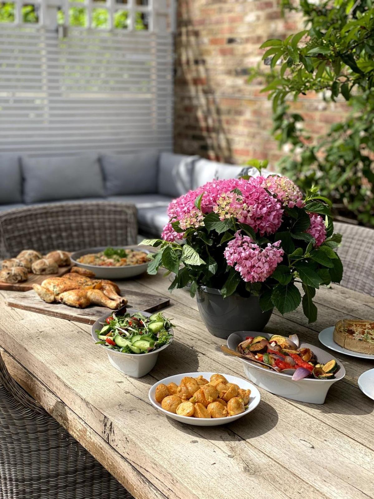 Luxury Kensington Flat - Private Garden - Tube 4 Min Walk London