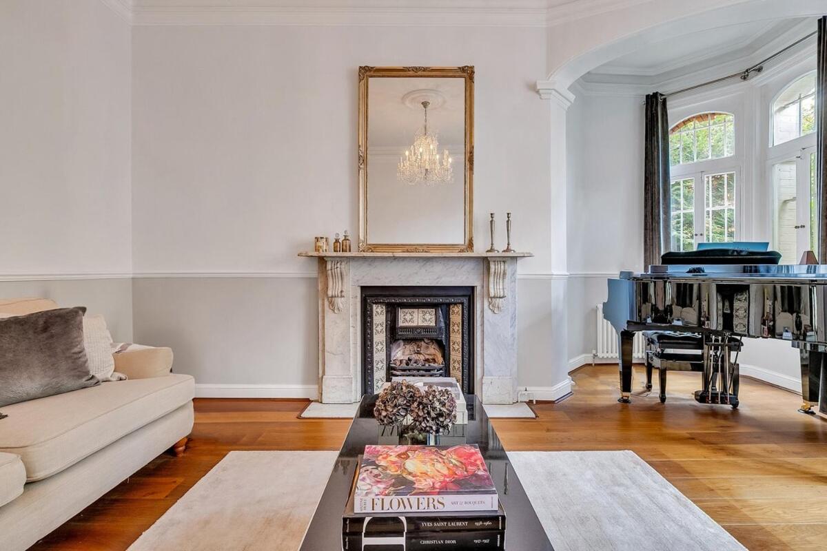 Luxury Kensington Flat - Private Garden - Tube 4 Min Walk Apartment *
