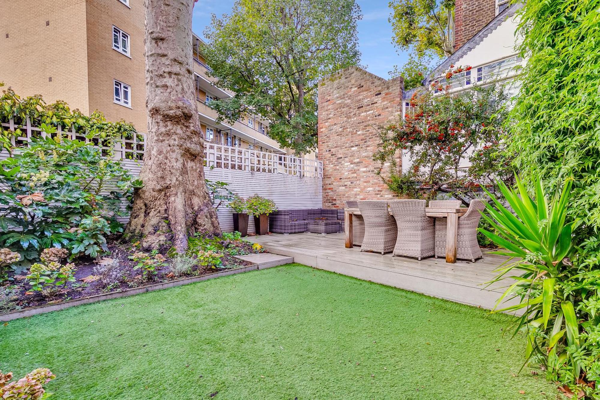 Apartment New - 2 Bed Flat - West Kensington Station - Private Garden *